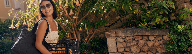 What should I look for in a tote bag?