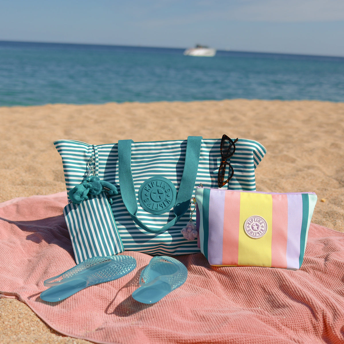 Laten we naar het strand gaan: De Kipling Strandtas Gids 