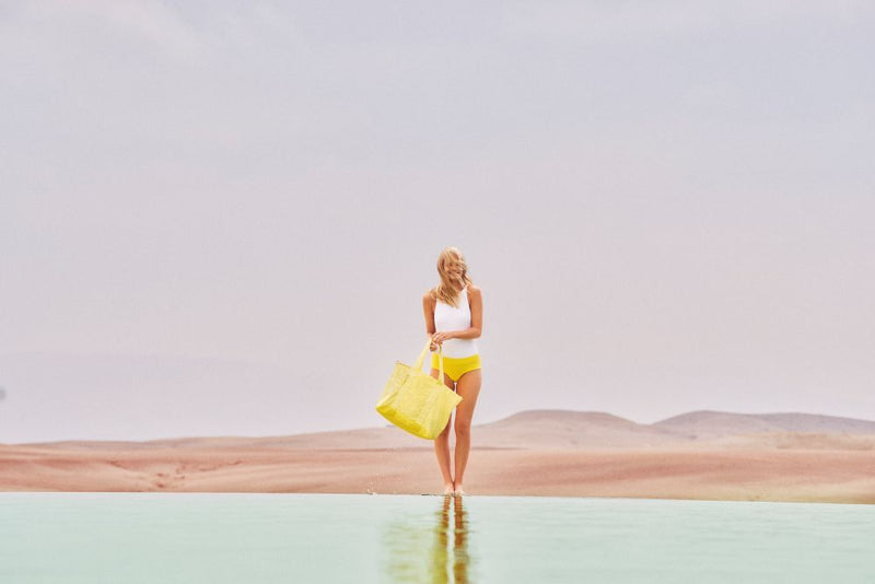 Let’s Go to the Beach: The Kipling Beach Bag Guide